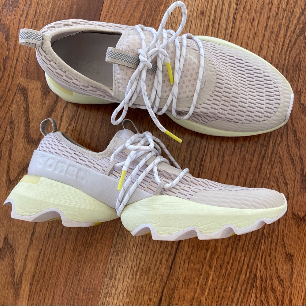 Sorel Women’s Kinetic Impact Lace Sneaker Size 9